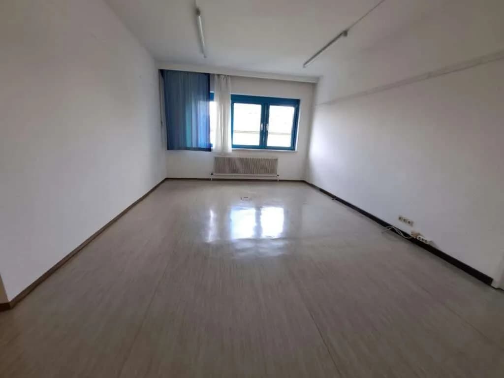 1-Zimmer-Gewerbeimmobilie mieten in Wien – 21 m², € 231