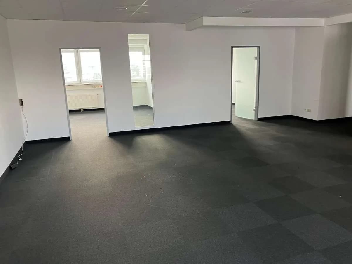 Gewerbeimmobilie mieten in Mödling – 212 m², € 2.643 – Bild 4 von 22