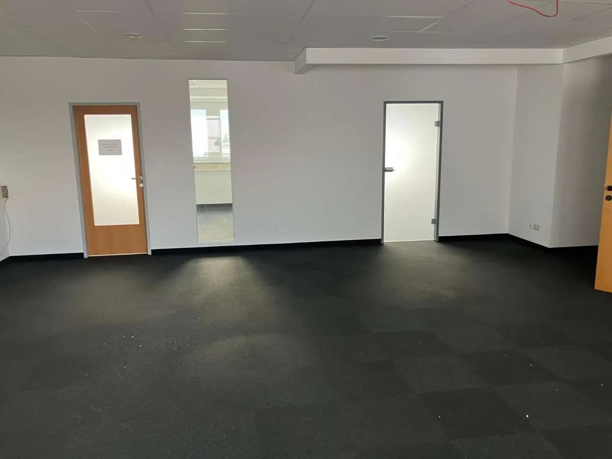 Gewerbeimmobilie mieten in Mödling – 212 m², € 2.643 – Bild 14 von 22
