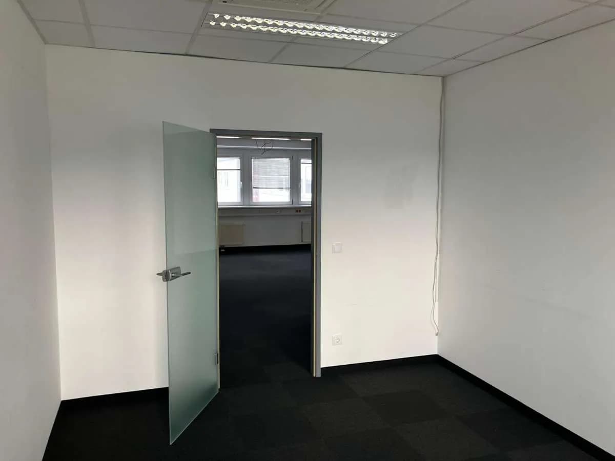 Gewerbeimmobilie mieten in Mödling – 212 m², € 2.643 – Bild 16 von 22