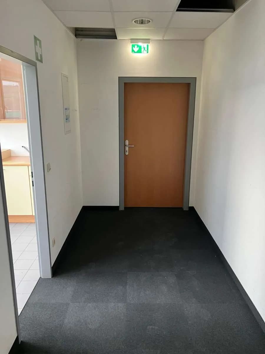 Gewerbeimmobilie mieten in Mödling – 212 m², € 2.643 – Bild 18 von 22