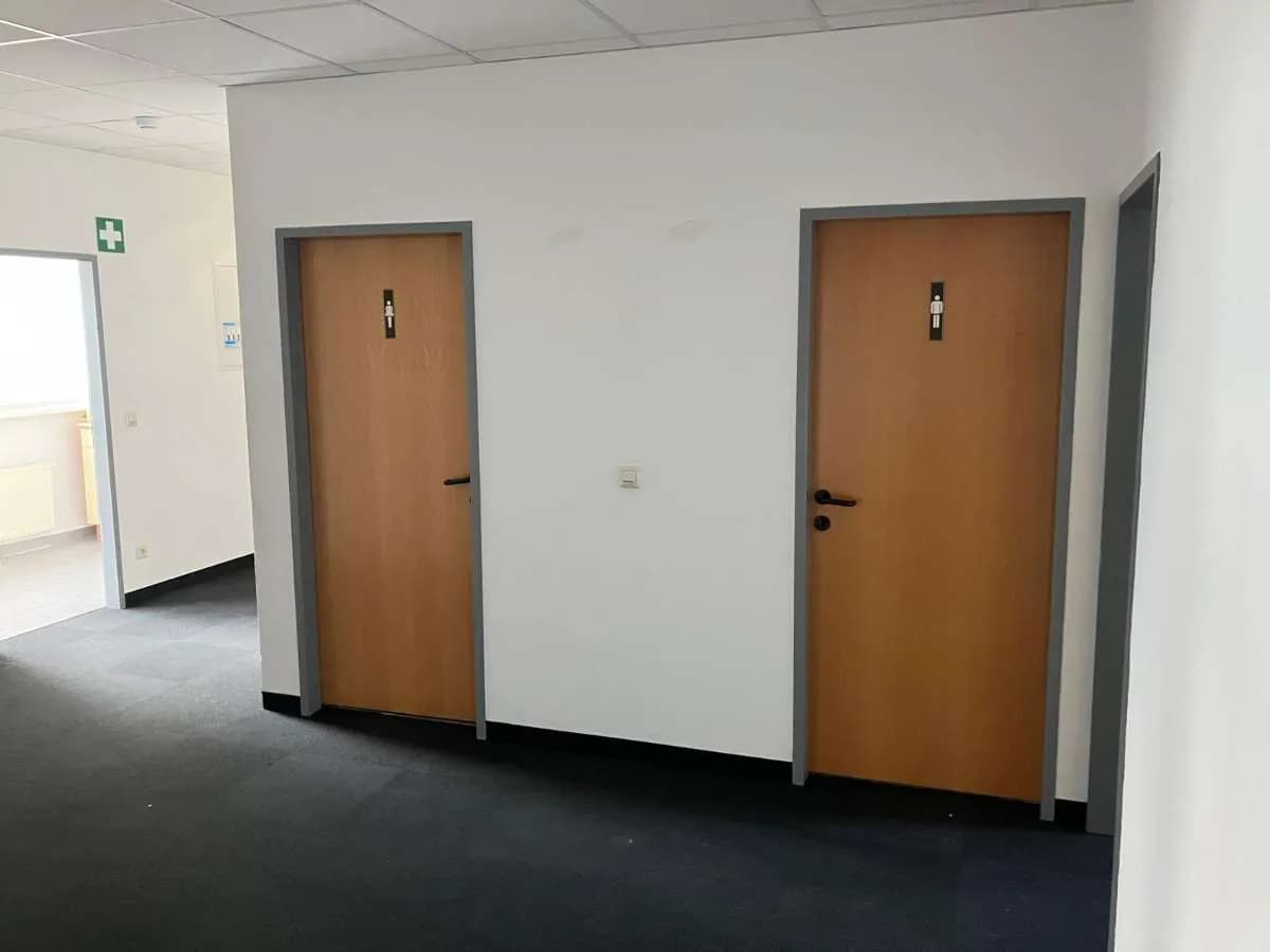 Gewerbeimmobilie mieten in Mödling – 212 m², € 2.643 – Bild 19 von 22