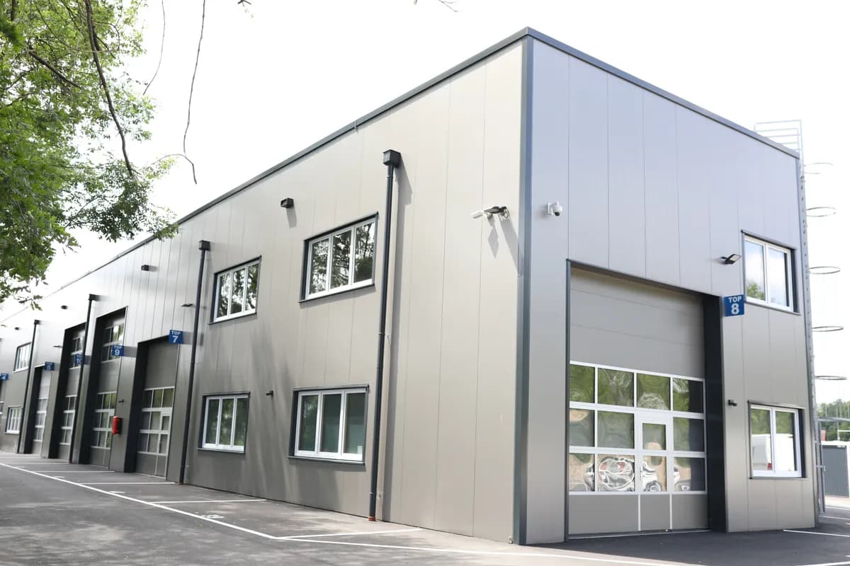 Gewerbeimmobilie kaufen in Vöcklabruck – 120 m², € 250.908 – Bild 2 von 3