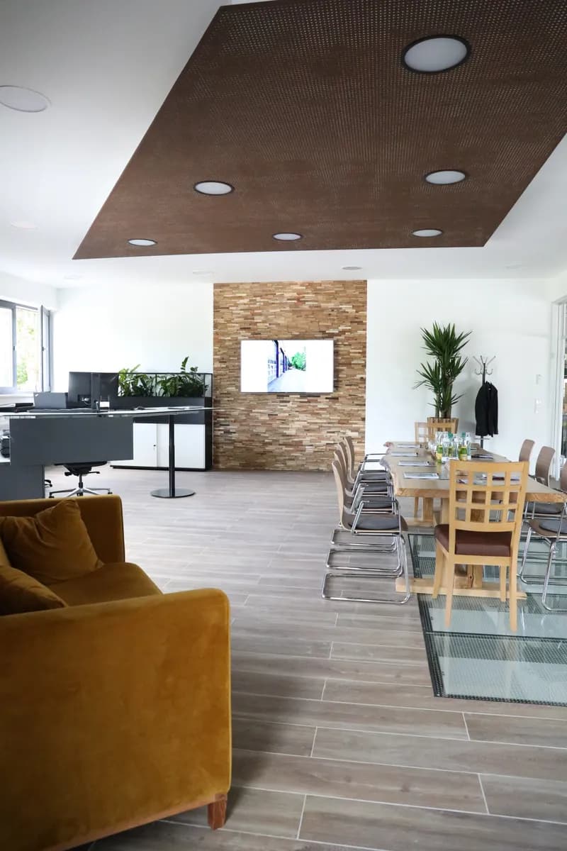 Gewerbeimmobilie mieten in Vöcklabruck – 96 m², € 900 – Bild 2 von 3