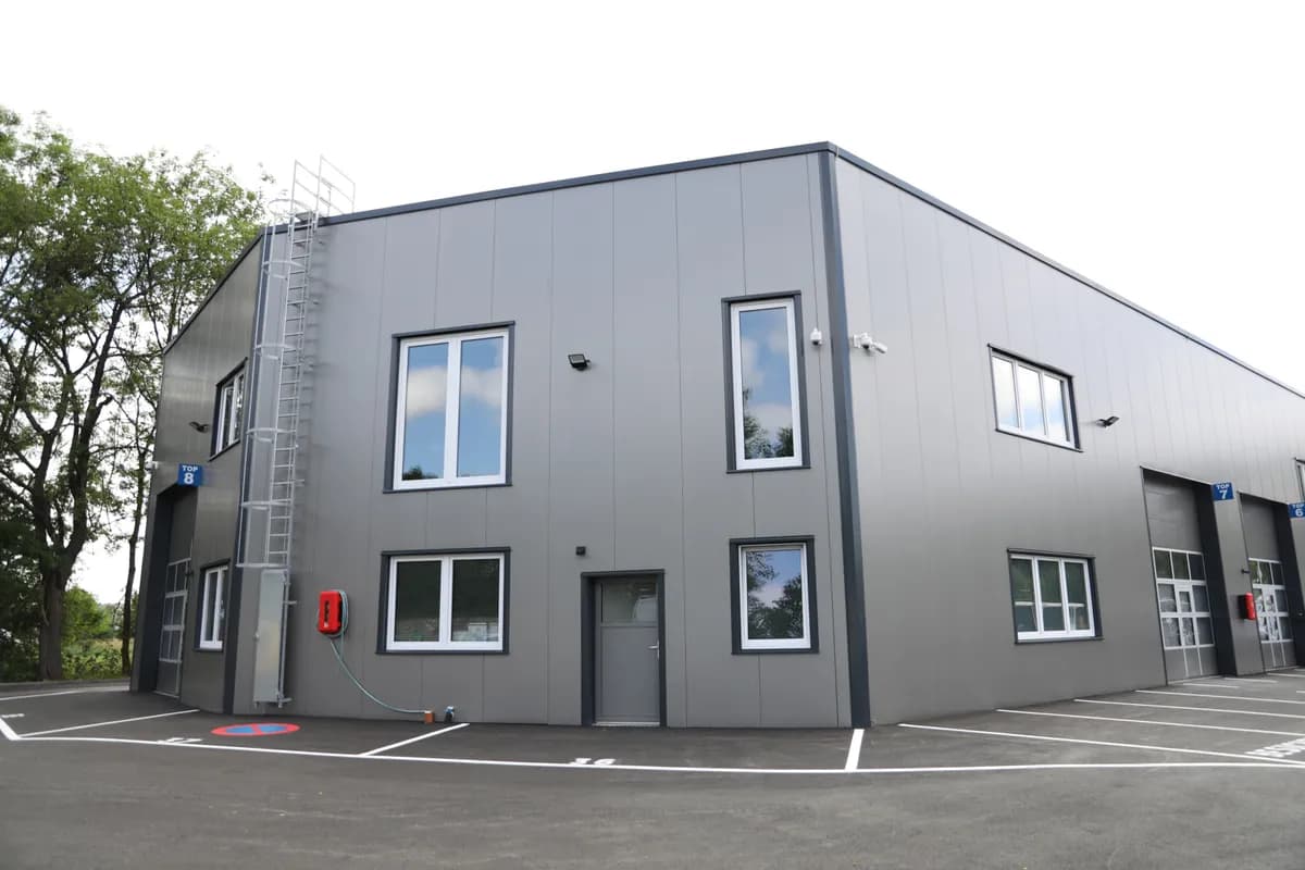 Gewerbeimmobilie mieten in Vöcklabruck – 97 m², € 900