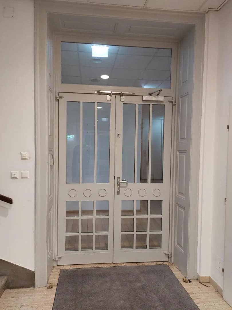 8-Zimmer-Gewerbeimmobilie mieten in Wien – 319 m², € 6.482 – Bild 2 von 18