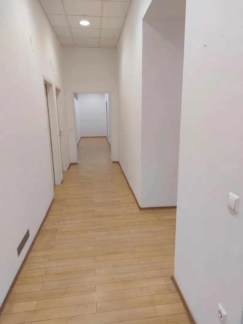 8-Zimmer-Gewerbeimmobilie mieten in Wien – 319 m², € 6.482 – Bild 4 von 18
