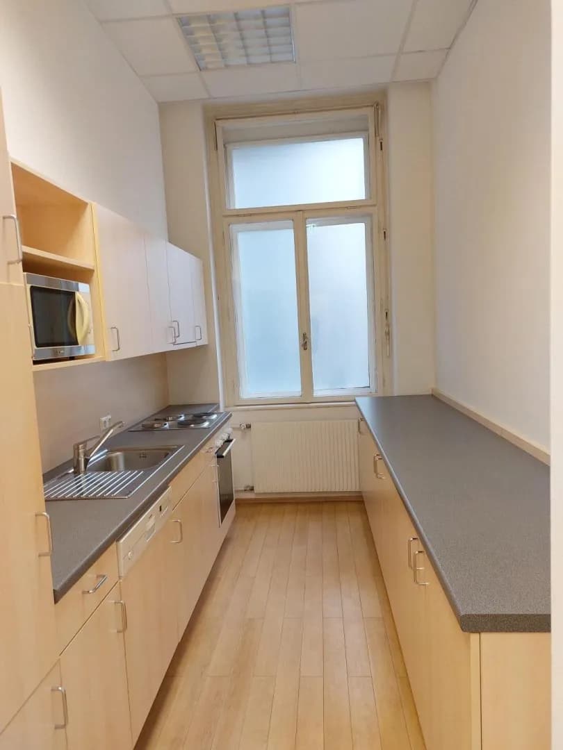 8-Zimmer-Gewerbeimmobilie mieten in Wien – 319 m², € 6.482 – Bild 8 von 18