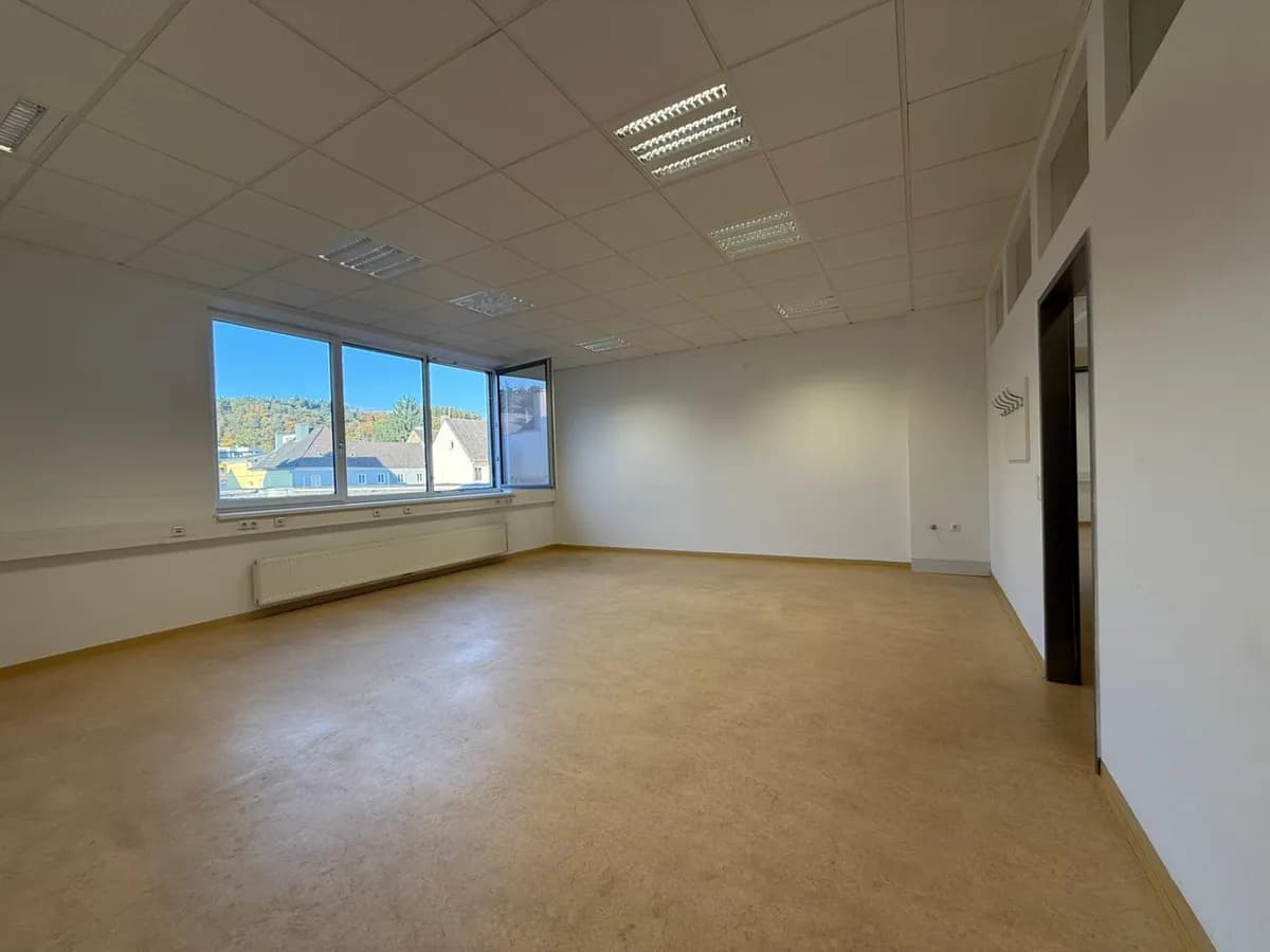 Immobilie mieten in Perg – 232 m², € 1.820