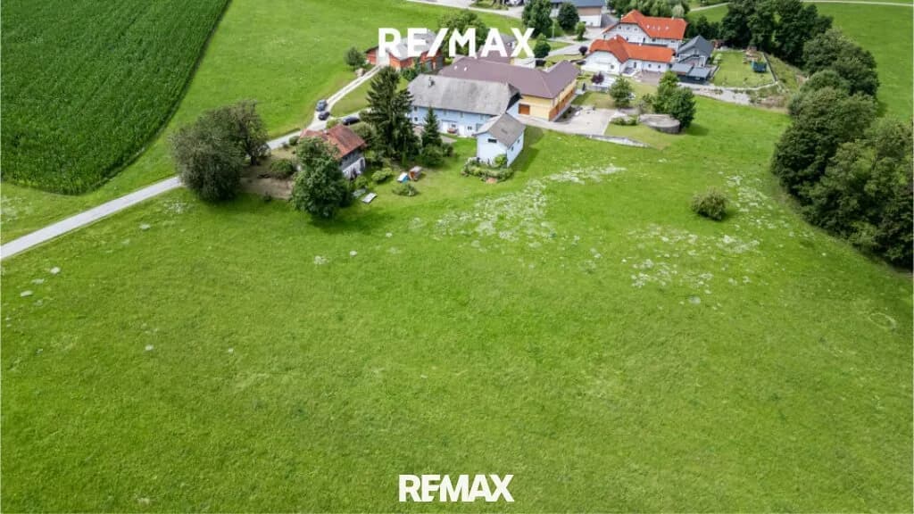 Grundstück kaufen in Vöcklabruck – 1 728 m², € 149.000 – Bild 2 von 11