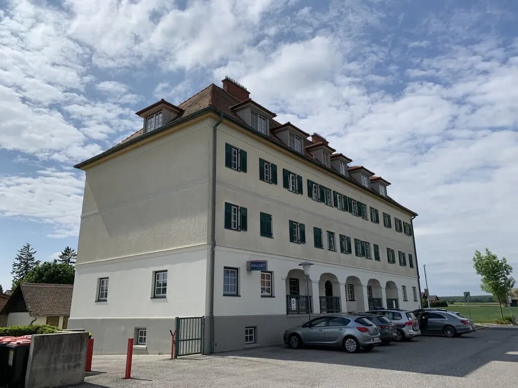 3-Zimmer-Wohnung mieten in Oberpullendorf – 115 m², € 792 – Bild 2 von 11
