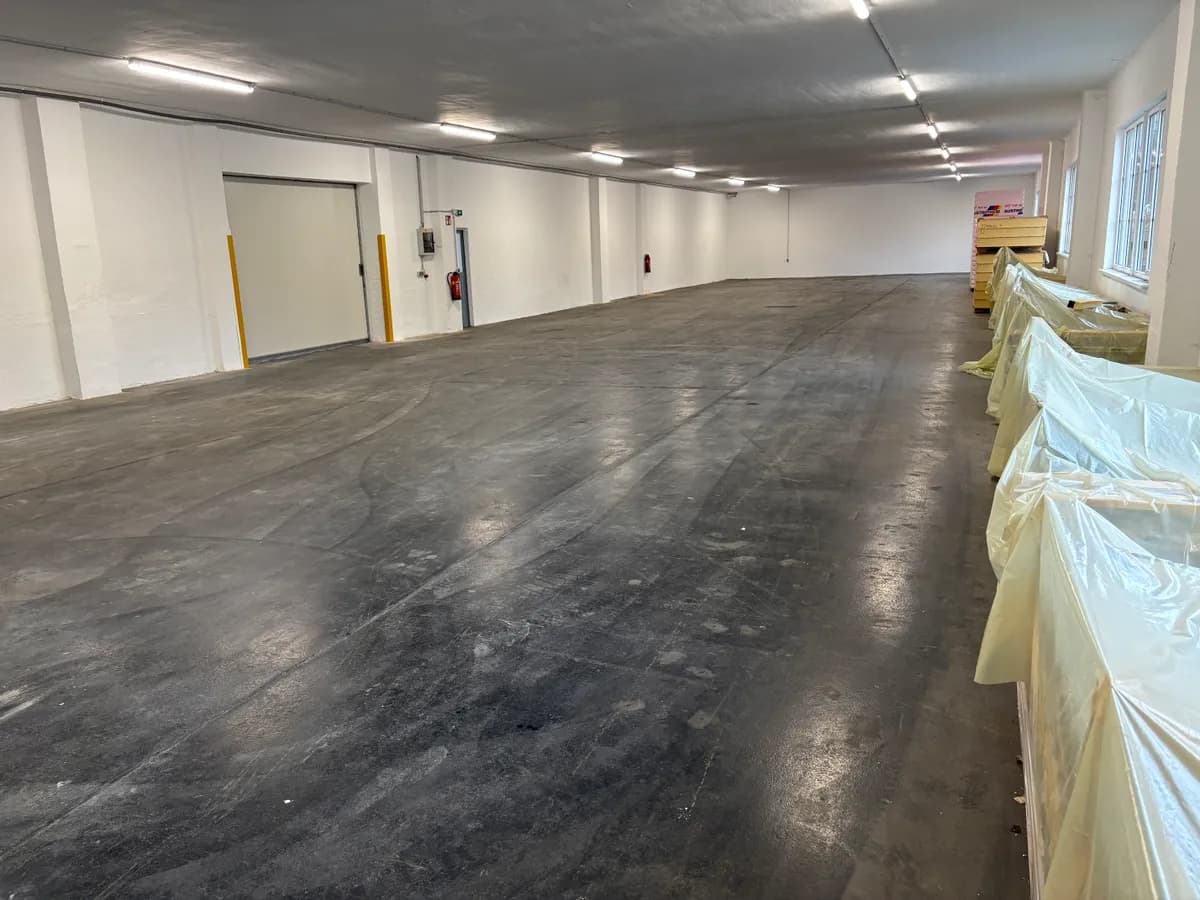 1-Zimmer-Gewerbeimmobilie mieten in Sankt Pölten Land – 443 m², € 1.770 – Bild 2 von 4
