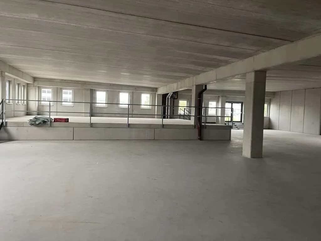 Gewerbeimmobilie mieten in Salzburg Stadt – 1 351 m²
