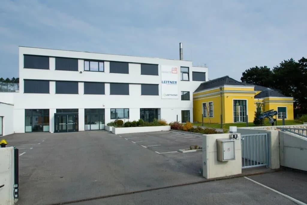 6-Zimmer-Gewerbeimmobilie mieten in Mödling – 206 m², € 2.390