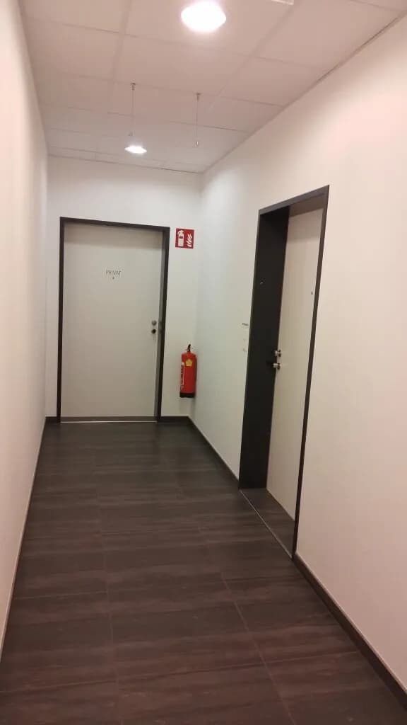 6-Zimmer-Gewerbeimmobilie mieten in Mödling – 206 m², € 2.390 – Bild 2 von 13