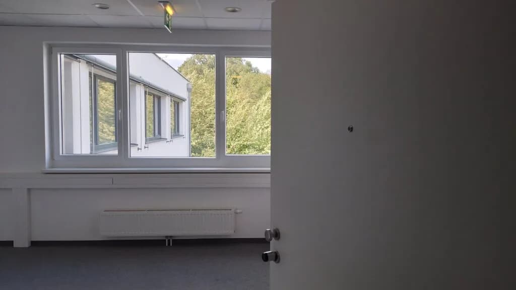 6-Zimmer-Gewerbeimmobilie mieten in Mödling – 206 m², € 2.390 – Bild 3 von 13