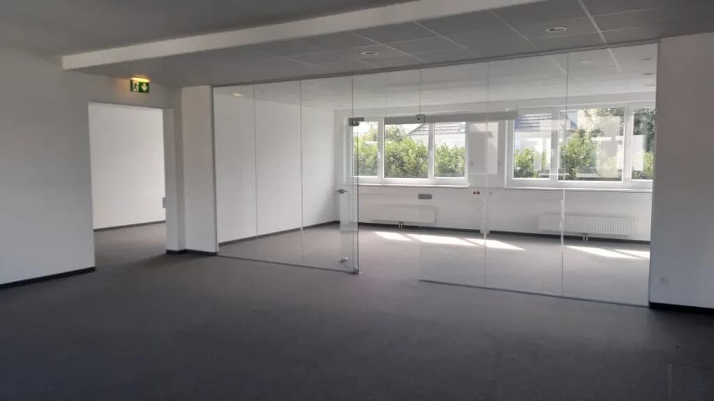 6-Zimmer-Gewerbeimmobilie mieten in Mödling – 206 m², € 2.390 – Bild 8 von 13