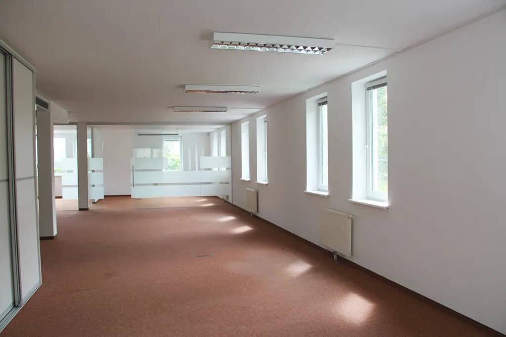3-Zimmer-Gewerbeimmobilie mieten in Mödling – 161 m², € 9 – Bild 5 von 11