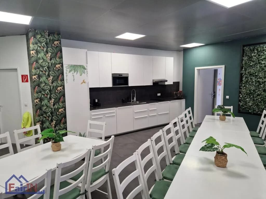 Gewerbeimmobilie mieten in Wien – 450 m², € 5.553
