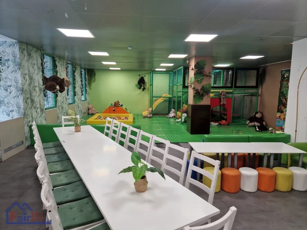 Gewerbeimmobilie mieten in Wien – 450 m², € 5.553 – Bild 2 von 20