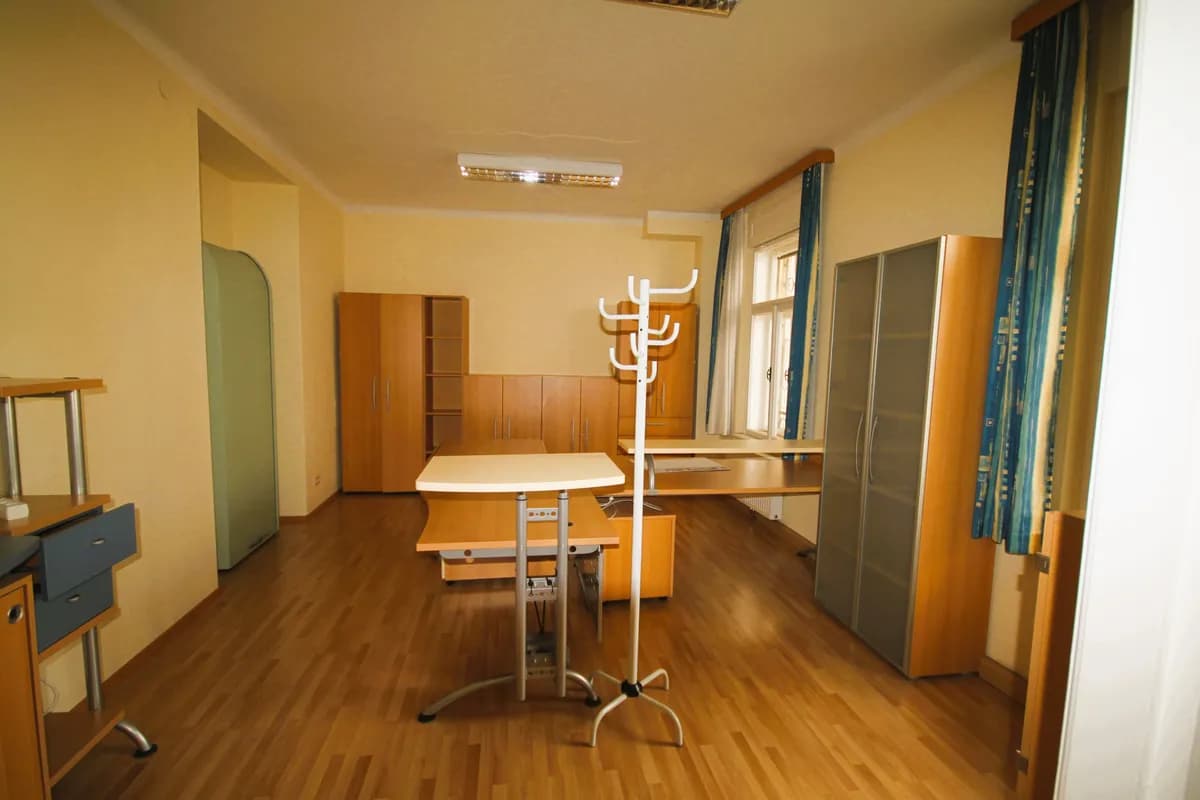 Gewerbeimmobilie mieten in Gmunden – 55 m², € 532 – Bild 2 von 2