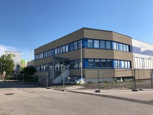 Gewerbeimmobilie mieten in Linz Land – 2 620 m²