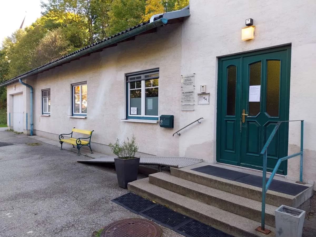 Haus kaufen in Neunkirchen – 230 m², € 333.000 – Bild 2 von 15