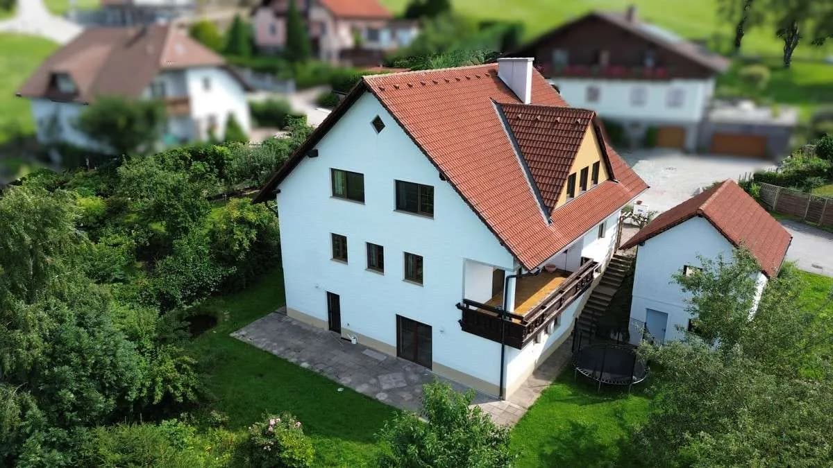 8-Zimmer-Haus kaufen in Amstetten – 252 m², € 538.000