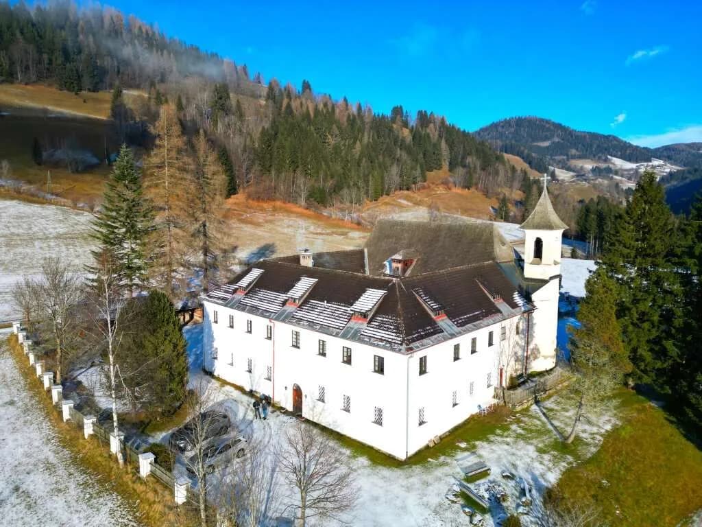 Immobilie kaufen in Feldkirchen – 555,6 m² – Bild 2 von 37