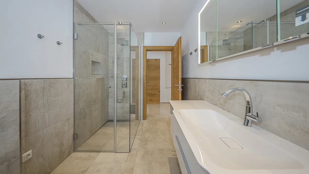 6-Zimmer-Gewerbeimmobilie kaufen in Kufstein – 320 m², € 3.250.000 – Bild 17 von 25
