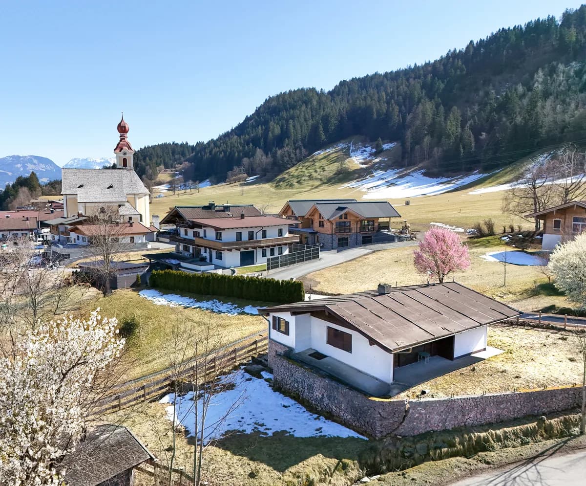 Haus kaufen in Kitzbühel – 330 m² – Bild 2 von 5