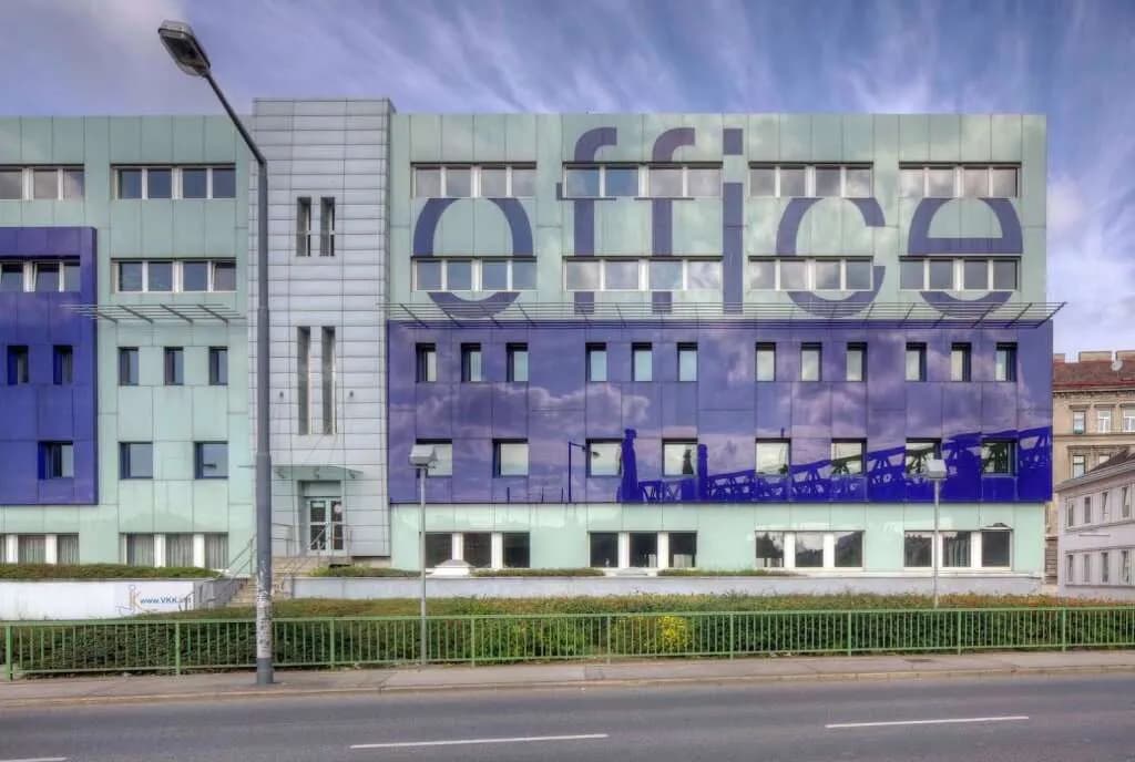 Gewerbeimmobilie mieten in Wien – 555 m², € 7.437