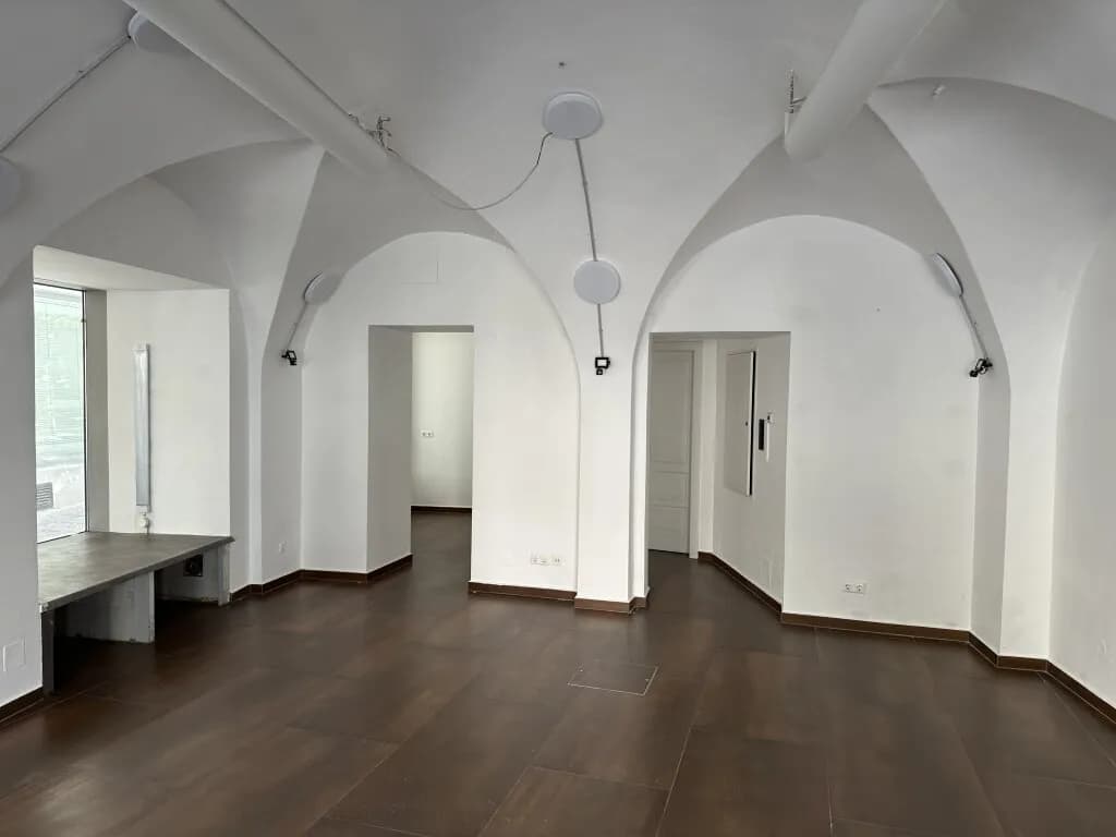 Gewerbeimmobilie mieten in Eisenstadt – 80 m², € 1.860