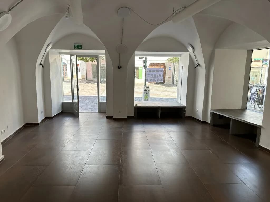 Gewerbeimmobilie mieten in Eisenstadt – 80 m², € 1.860 – Bild 2 von 4