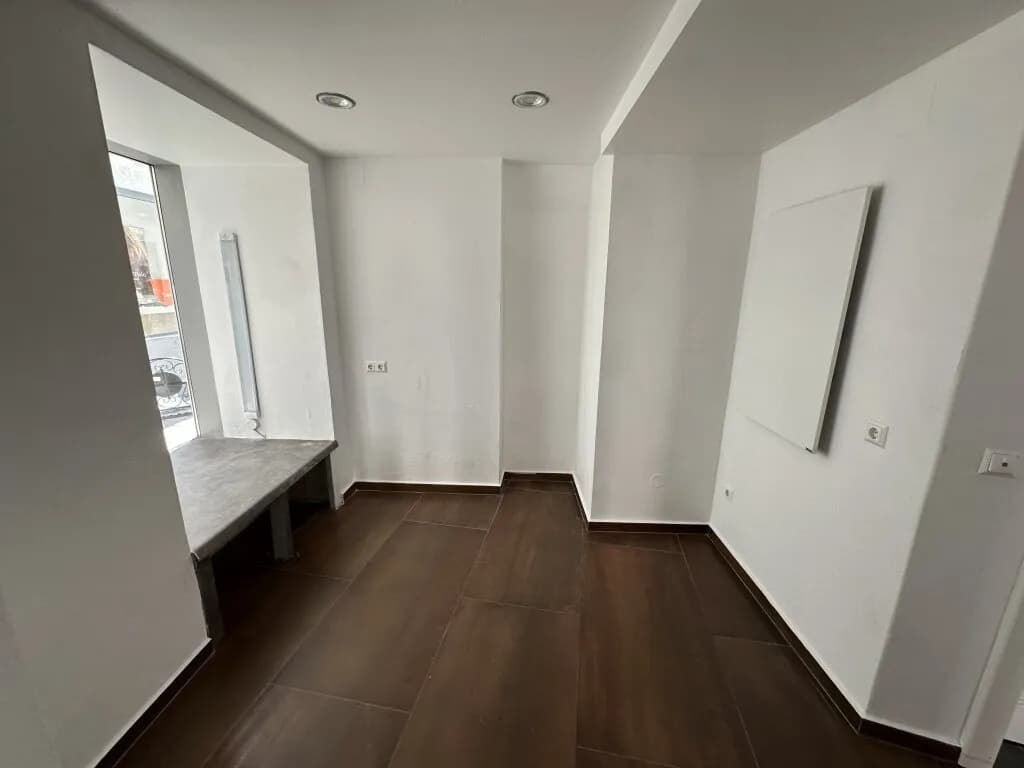 Gewerbeimmobilie mieten in Eisenstadt – 80 m², € 1.860 – Bild 3 von 4