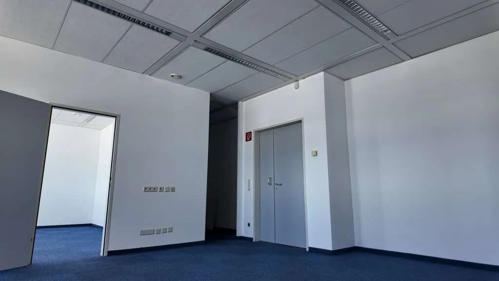 4-Zimmer-Gewerbeimmobilie mieten in Mödling – 109 m², € 1.557 – Bild 38 von 50