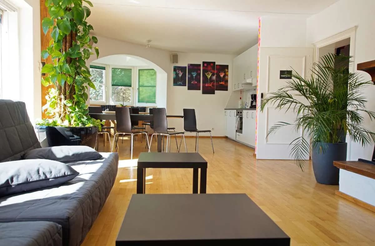 6-Zimmer-Immobilie mieten in Kitzbühel – 480 m² – Bild 3 von 10