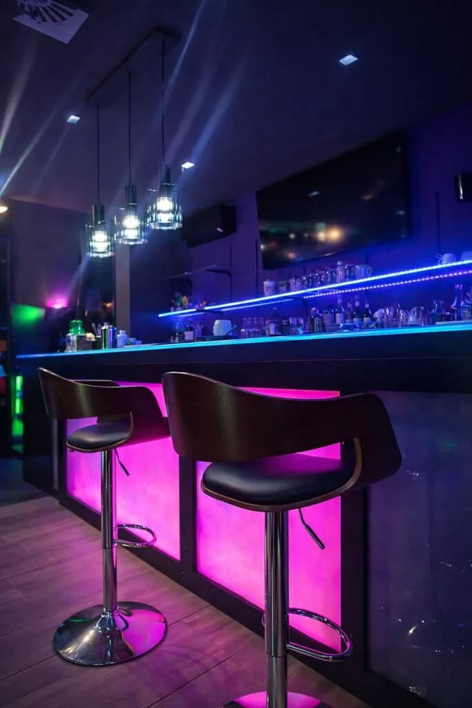 Gewerbeimmobilie kaufen in Wien – 75 m², € 100.000