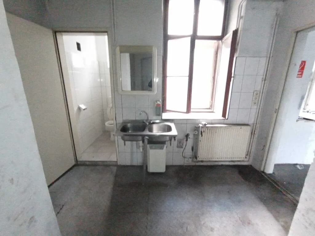 5-Zimmer-Gewerbeimmobilie mieten in Wien – 172 m², € 2.040 – Bild 13 von 22