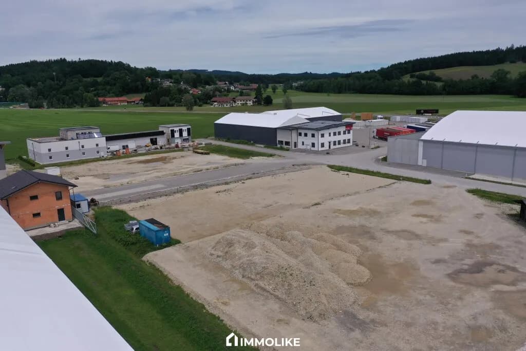 Immobilie mieten in Vöcklabruck – 1 500 m², € 1.500 – Bild 3 von 5