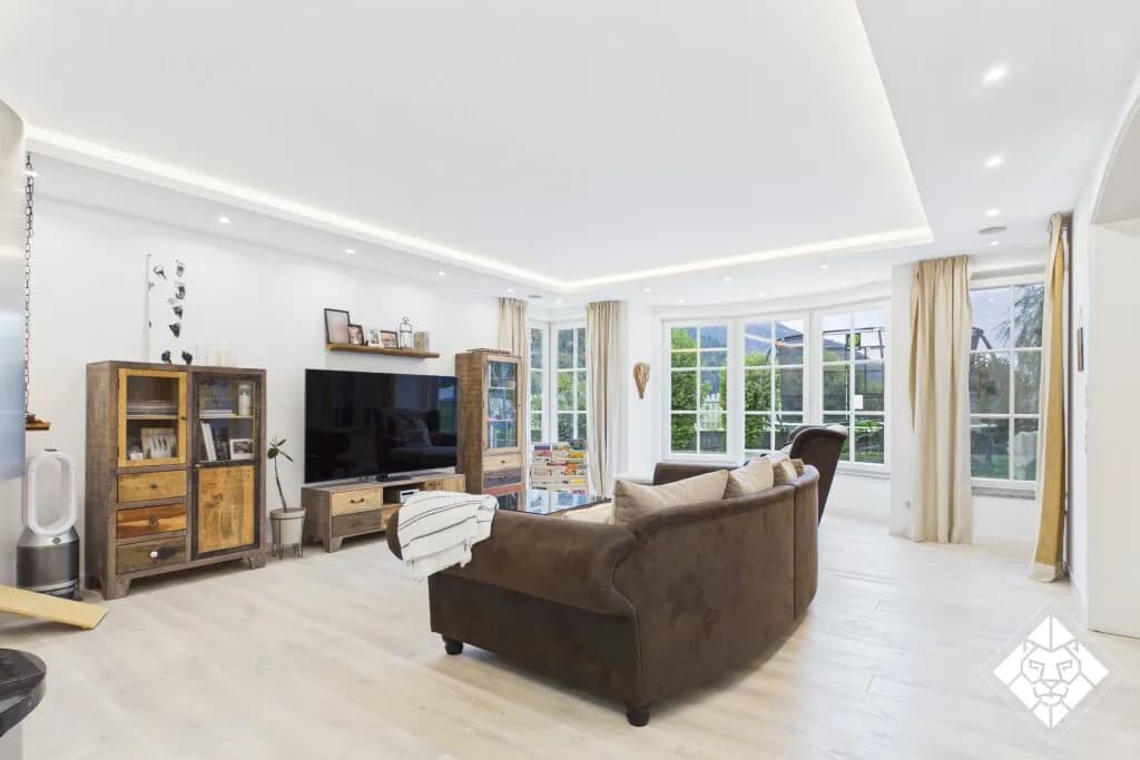 13-Zimmer-Immobilie kaufen in Kufstein – 389,8 m², € 2.970.000 – Bild 3 von 11
