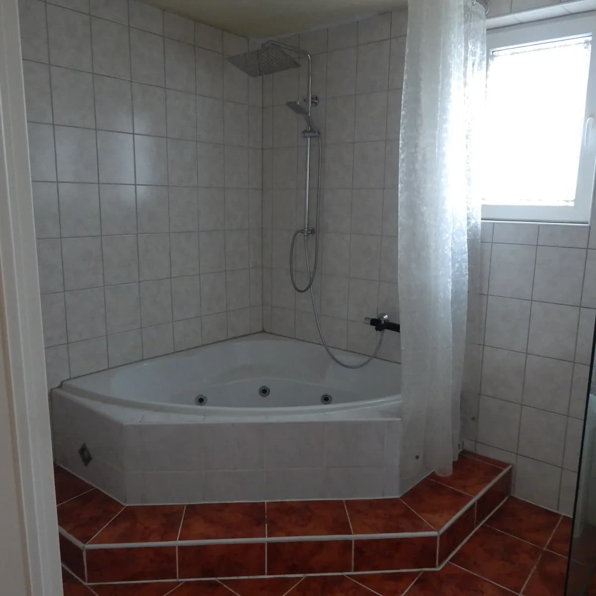 3-Zimmer-Wohnung mieten in Wels – 82 m², € 910 – Bild 7 von 13