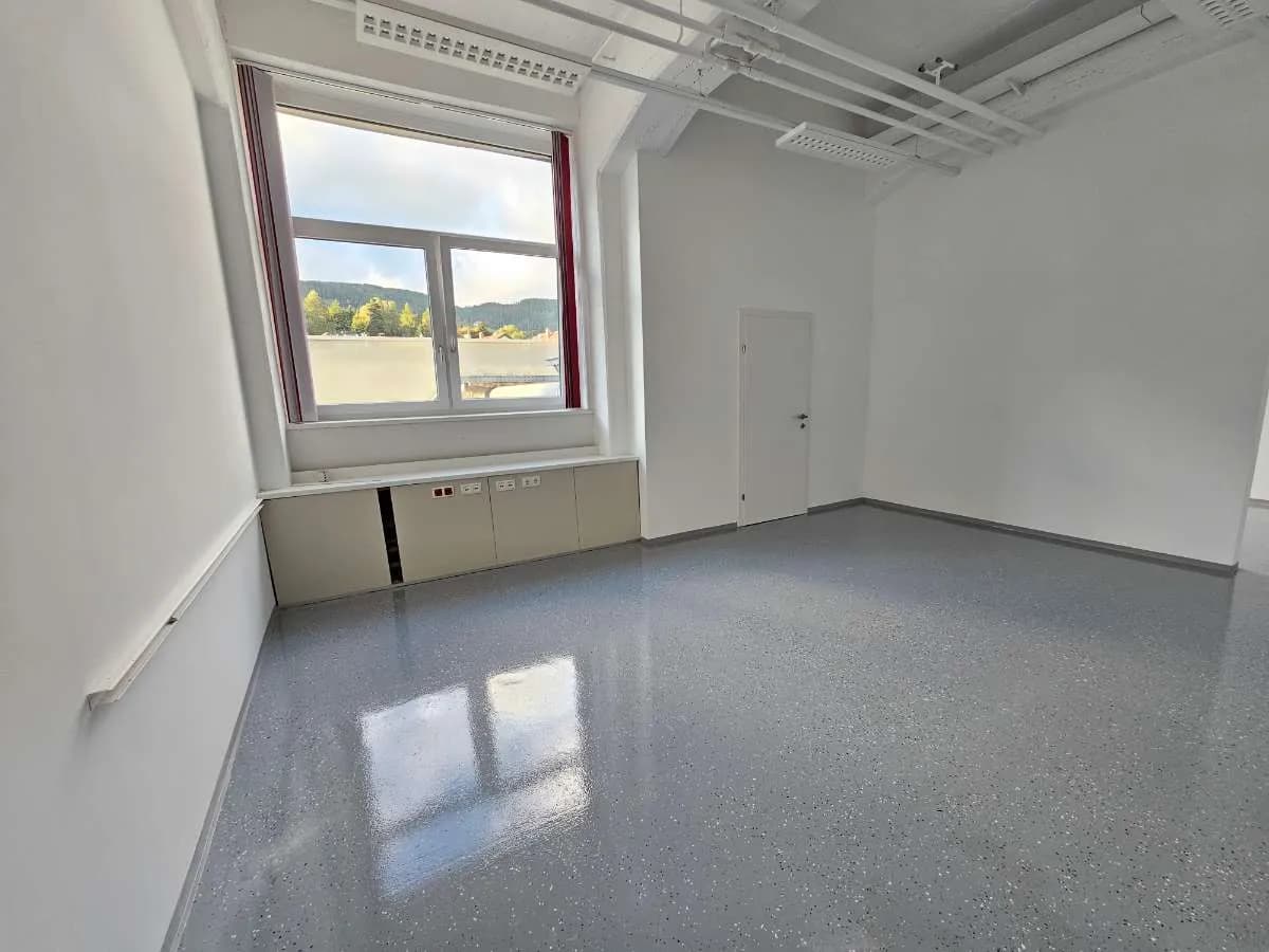 3-Zimmer-Gewerbeimmobilie mieten in Bruck-Mürzzuschlag – 96 m², € 1.021 – Bild 4 von 15