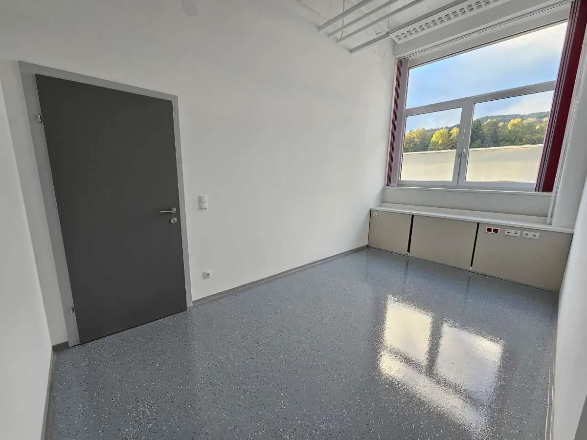 3-Zimmer-Gewerbeimmobilie mieten in Bruck-Mürzzuschlag – 96 m², € 1.021 – Bild 5 von 15