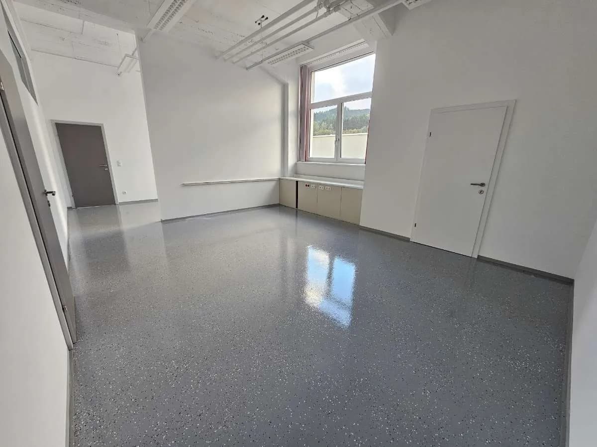 3-Zimmer-Gewerbeimmobilie mieten in Bruck-Mürzzuschlag – 96 m², € 1.021 – Bild 6 von 15