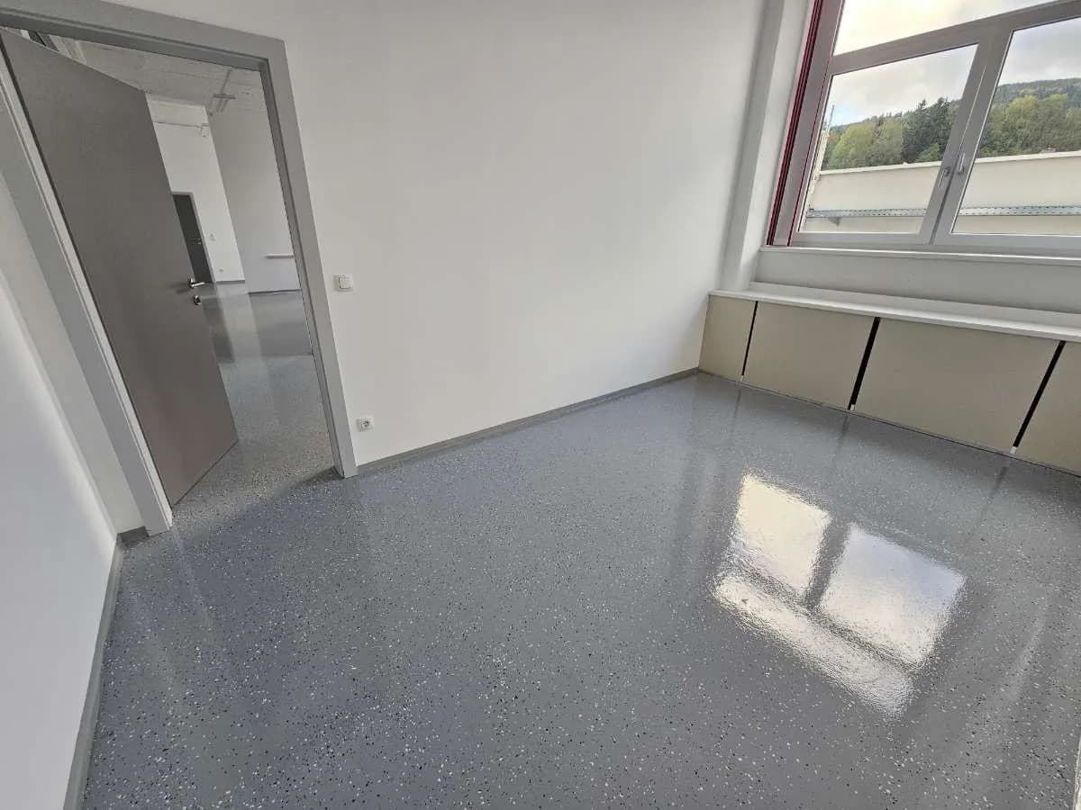 3-Zimmer-Gewerbeimmobilie mieten in Bruck-Mürzzuschlag – 96 m², € 1.021 – Bild 10 von 15