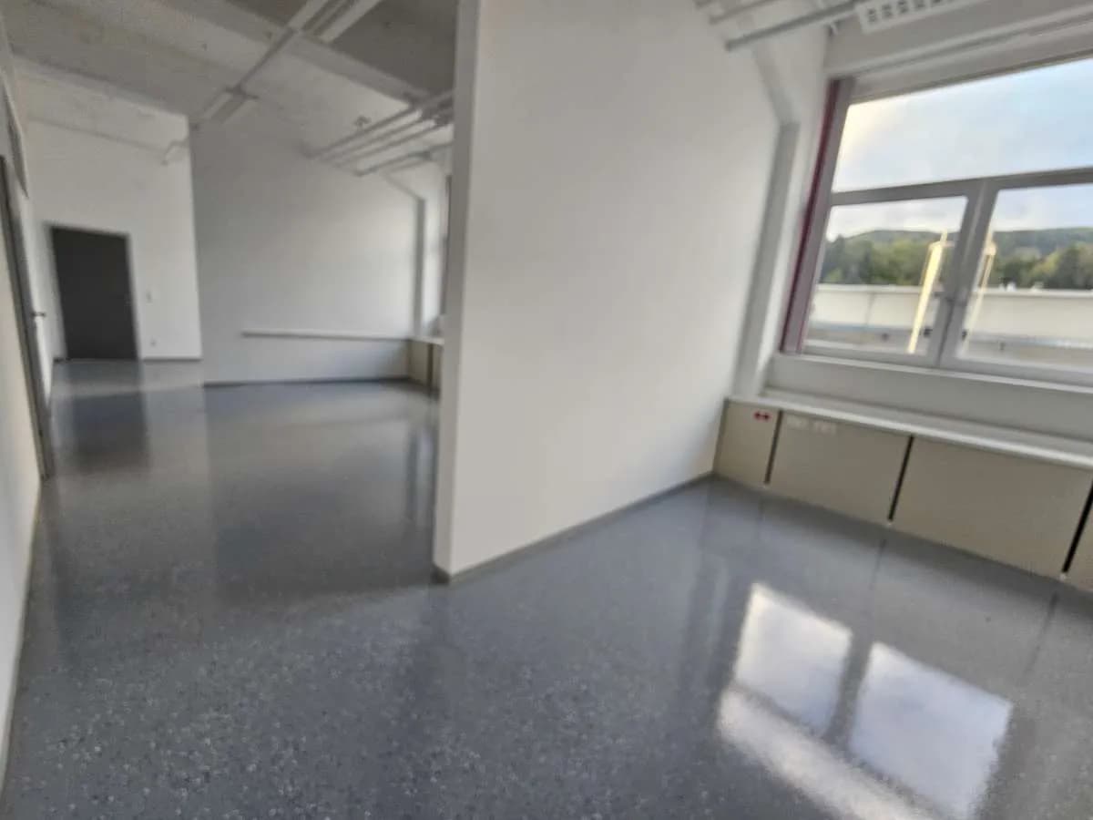 3-Zimmer-Gewerbeimmobilie mieten in Bruck-Mürzzuschlag – 96 m², € 1.021 – Bild 11 von 15