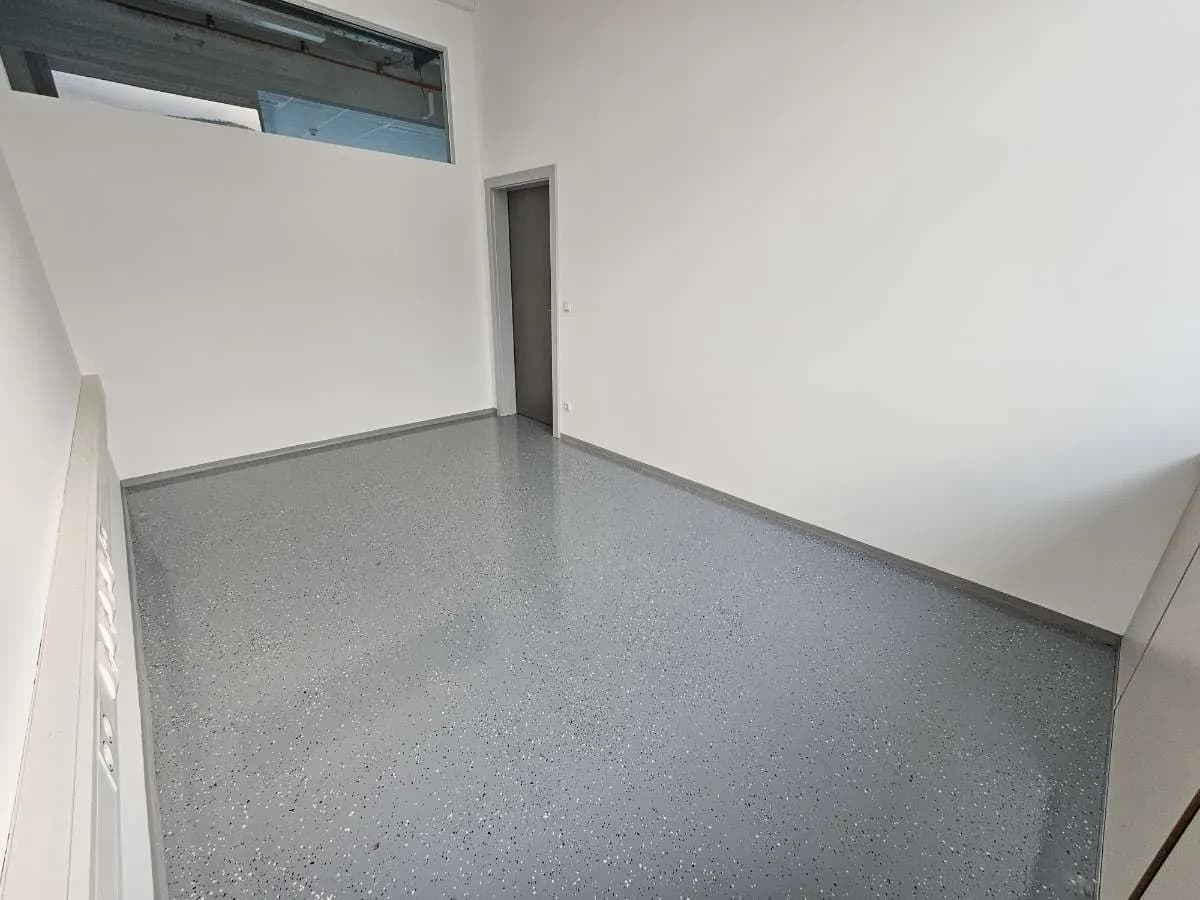 3-Zimmer-Gewerbeimmobilie mieten in Bruck-Mürzzuschlag – 96 m², € 1.021 – Bild 12 von 15