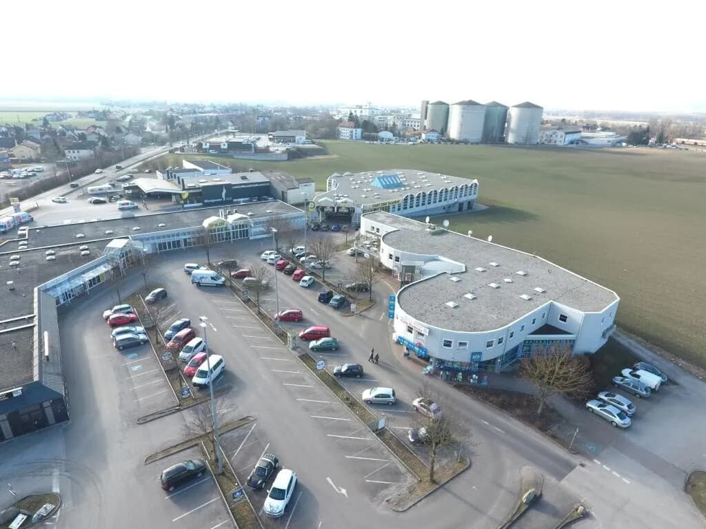 Gewerbeimmobilie mieten in Linz Land – 8 m², € 58