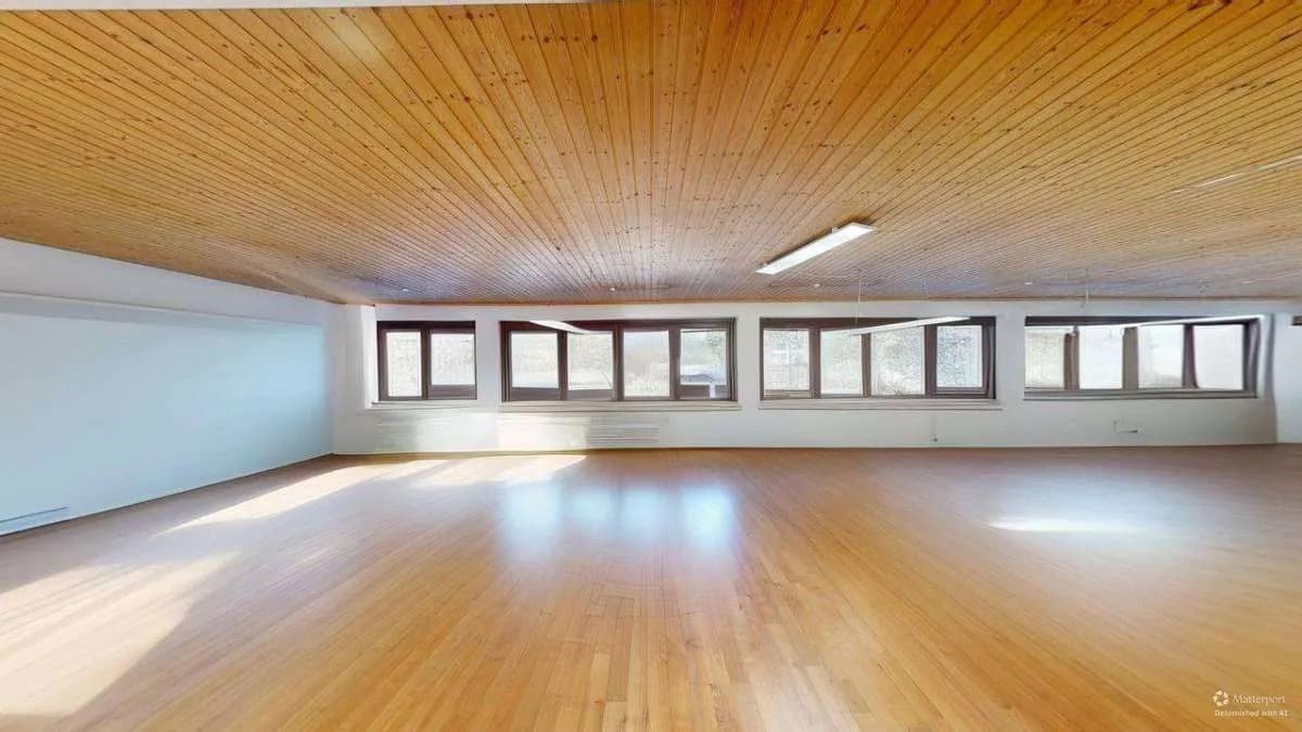 Gewerbeimmobilie mieten in Innsbruck-Land – 216 m², € 1.700 – Bild 2 von 5